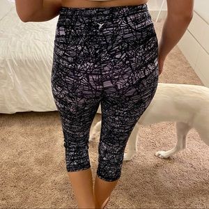 Old Navy Active Cropped Legging